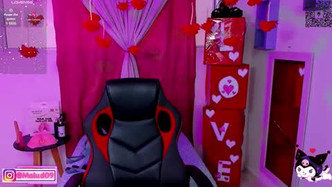 Snapshot of sophia_milano chatting on 02.15.25 sophia_milano online show from 02.15.25