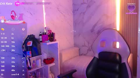 Snapshot of sophia_tf chatting on 12.05.25 Sophia online show from 12.05.25