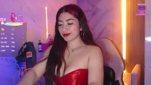 Snapshot of sophia_tf chatting on 12.15.25 Sophia online show from 12.15.25