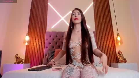 Snapshot of sophia_turneer chatting on 06.19.26 sophia_turneer online show from 06.19.26