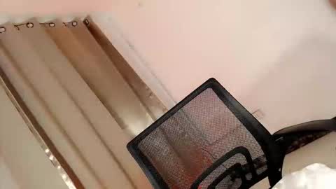 sophia_walker18 online show from 05.04.26