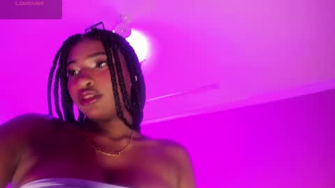 Snapshot of sophiabloss chatting on 11.11.25 Sophie online show from 11.11.25