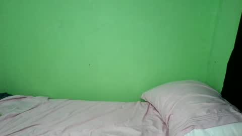 sophialaurel online show from 06.12.26