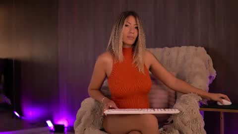Snapshot of sophiapotts chatting on 07.23.26 Sophie online show from 07.23.26