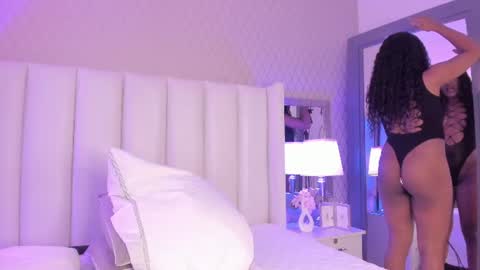 Snapshot of sophiasmiths_ chatting on 07.14.26 SophiaSmiths online show from 07.14.26