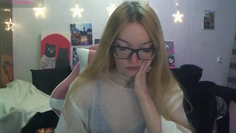 Snapshot of sophiasonata chatting on 01.06.26 SophiaSonata online show from 01.06.26