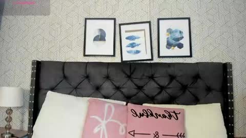 Snapshot of sophie__blare chatting on 05.19.26 sophie__blare online show from 05.19.26