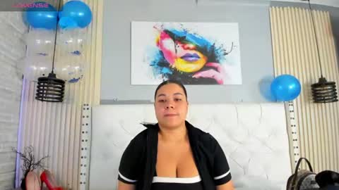 Snapshot of sophie__blare chatting on 06.14.26 sophie__blare online show from 06.14.26