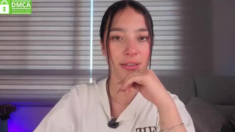 Snapshot of sophie_bbs chatting on 11.11.25 Sophie online show from 11.11.25