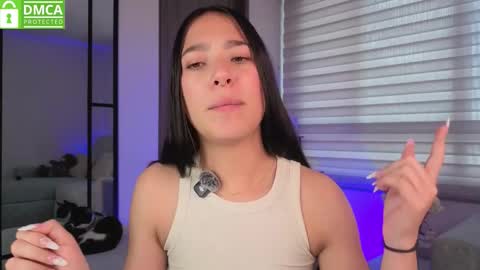 Snapshot of sophie_bbs chatting on 12.13.25 Sophie online show from 12.13.25