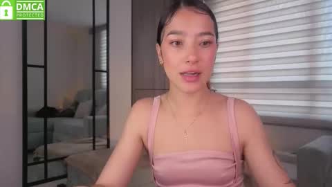 Snapshot of sophie_bbs chatting on 12.22.25 Sophie online show from 12.22.25