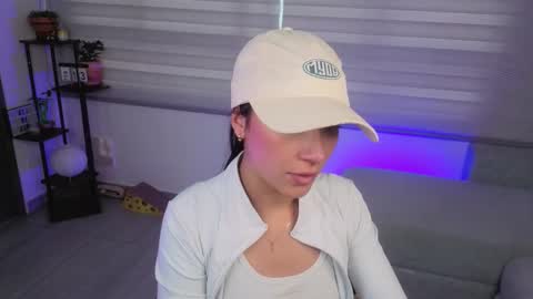 Snapshot of sophie_bbs chatting on 02.13.26 Sophie online show from 02.13.26