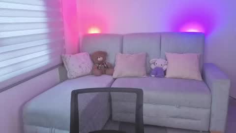 Sophie  online show from 05.15.26