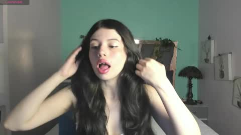 Snapshot of sophie_copers chatting on 04.10.26 S O P H I E online show from 04.10.26