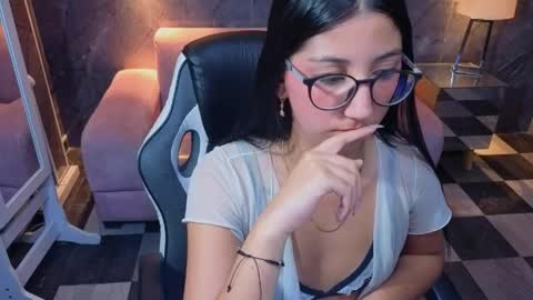 sophie_jones_b online show from 04.29.26