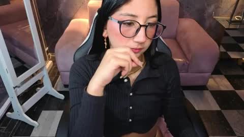 sophie_jones_b online show from 05.12.26