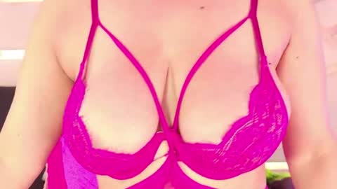 sophie_newton online show from 04.29.26
