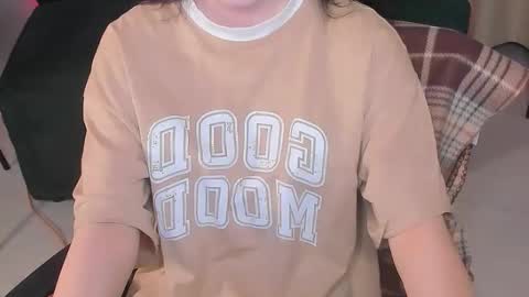 Snapshot of sophie_nomenal_ chatting on 09.15.25 sophie_nomenal_ online show from 09.15.25