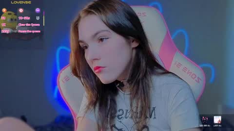 sophie_nomenal_ online show from 06.05.26