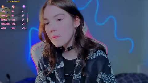 sophie_nomenal_ online show from 06.20.26