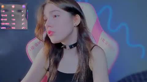 sophie_nomenal_ online show from 07.12.26