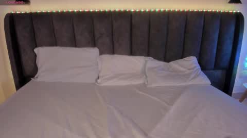 sophie_smith19 online show from 12.19.25