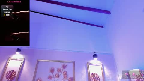 Sophie Sweet online show from 02.05.26