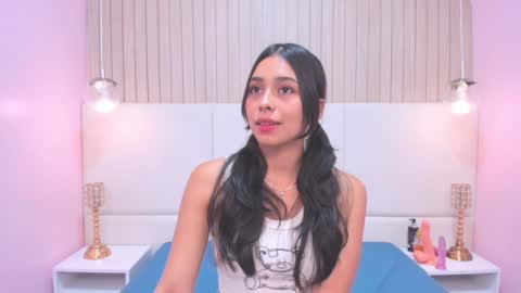 Sophie online show from 01.14.25