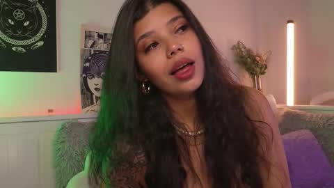 Sophiee  online show from 03.18.26
