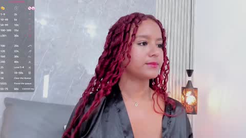 Snapshot of sophiee_velvet chatting on 01.08.25 online show from 01.08.25