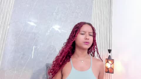 Snapshot of sophiee_velvet chatting on 02.04.25 online show from 02.04.25