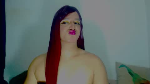 sophiehillsxo online show from 10.31.25
