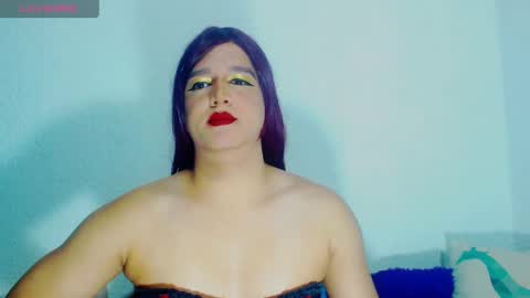 sophiehillsxo online show from 05.12.26