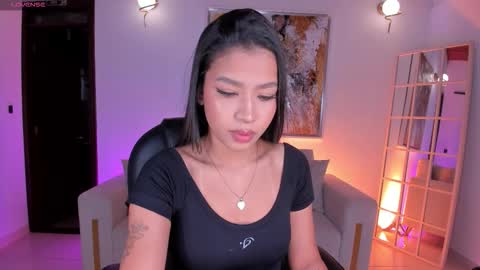 Sophie Houston online show from 01.06.26