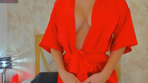 Snapshot of sophiekozlov chatting on 12.21.25 Sophie online show from 12.21.25