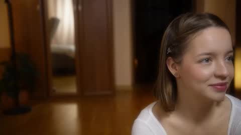 Snapshot of sophiephoria chatting on 10.12.25 Sophie Next stream 3 online show from 10.12.25