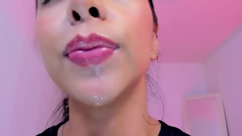 sophierooy online show from 05.05.26
