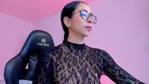 sophierooy online show from 05.12.26