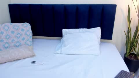 sophieturner_mg online show from 04.28.26