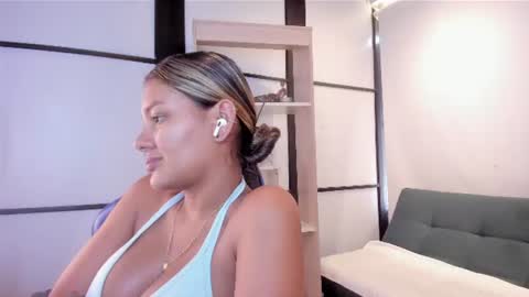Snapshot of sophiewatson_ chatting on 07.21.26 sophiewatson_ online show from 07.21.26