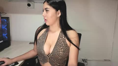 Sophiee online show from 04.16.26