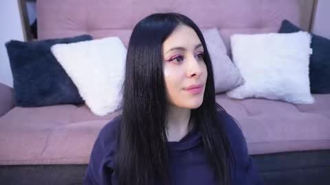 Snapshot of sophiiecums chatting on 02.14.26 Sophiie online show from 02.14.26