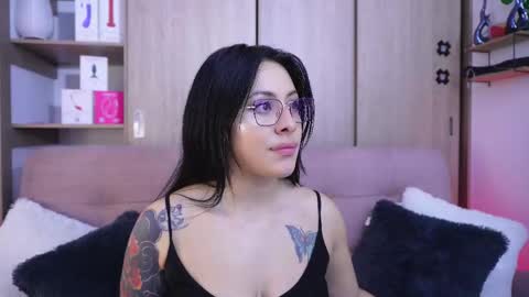 Snapshot of sophiiecums chatting on 03.02.26 Sophiie online show from 03.02.26