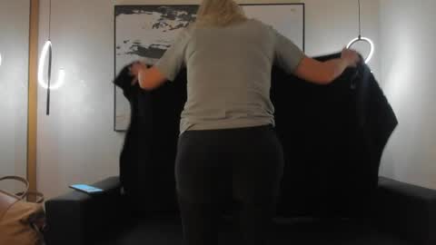 Sophi online show from 04.27.26