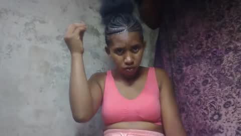 Snapshot of soriettezah chatting on 02.19.26 soriettezah online show from 02.19.26