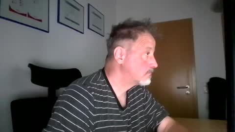 Snapshot of soundshark1974 chatting on 07.27.26 Soundshark online show from 07.27.26