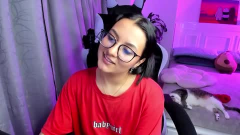 Lili online show from 02.21.25