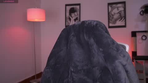 Irisita online show from 10.25.25