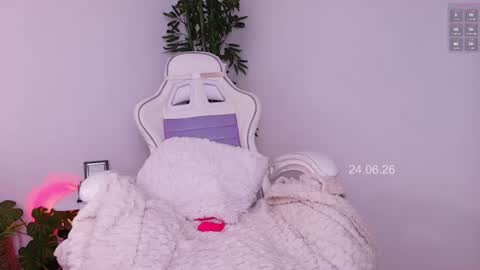 Snapshot of soy_mariana_ chatting on 06.25.26 M A R I A N A online show from 06.25.26