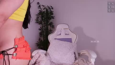 Snapshot of soy_mariana_ chatting on 06.27.26 M A R I A N A online show from 06.27.26